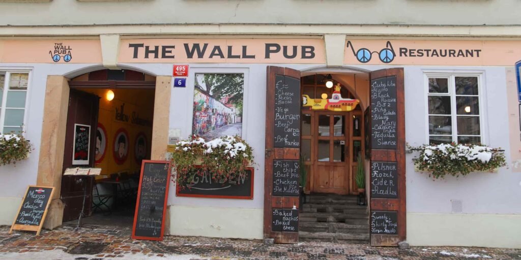 The wall pub a Praga 2023
