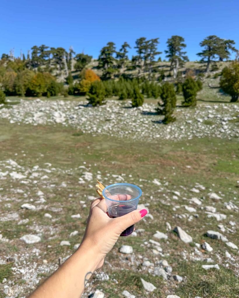 spuntino durante il trekking Serra di Crispo