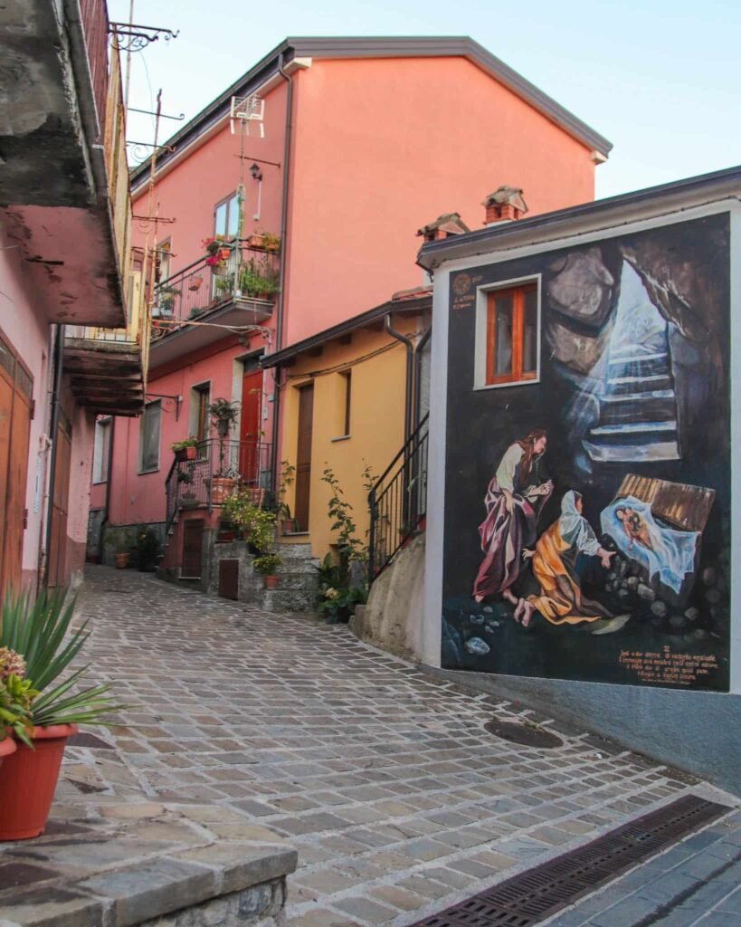 Murales nel borgo di San Severino Lucano