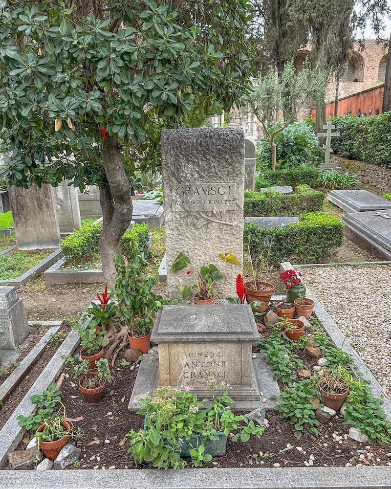 luoghi misteriosi di Roma: Cimitero Acattolico